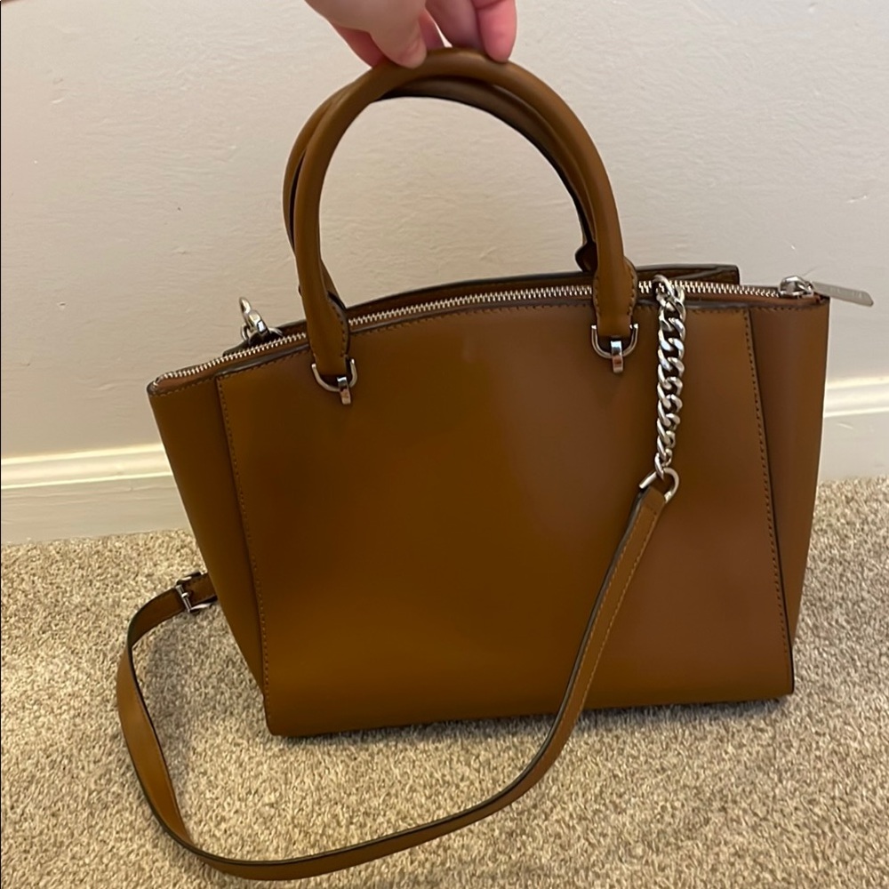Michael Kors Tan Hand Bag - Picture 4 of 12